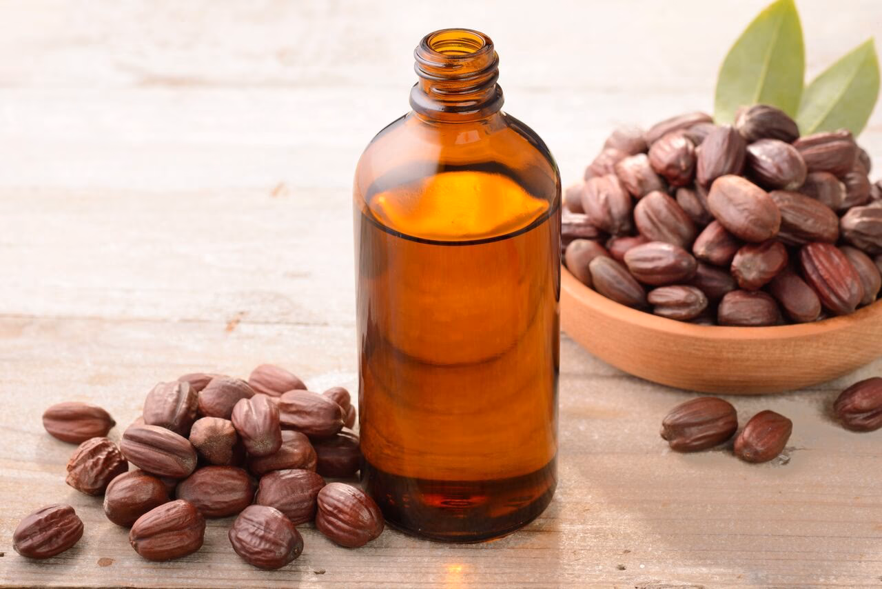 ¿Cuáles son los beneficios del aceite de jojoba para el cabello?