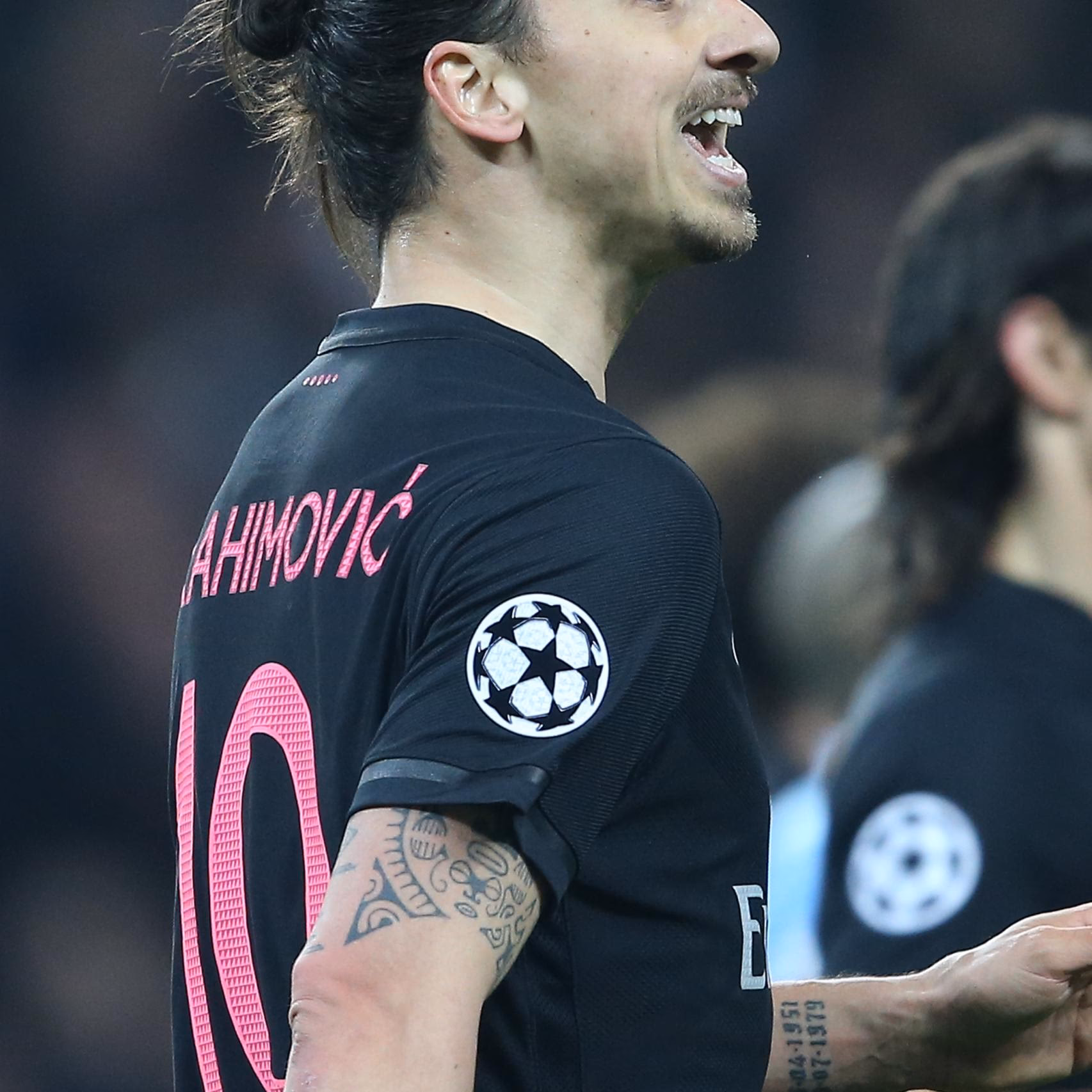 ¿Qué futbolista tiene trenzas?