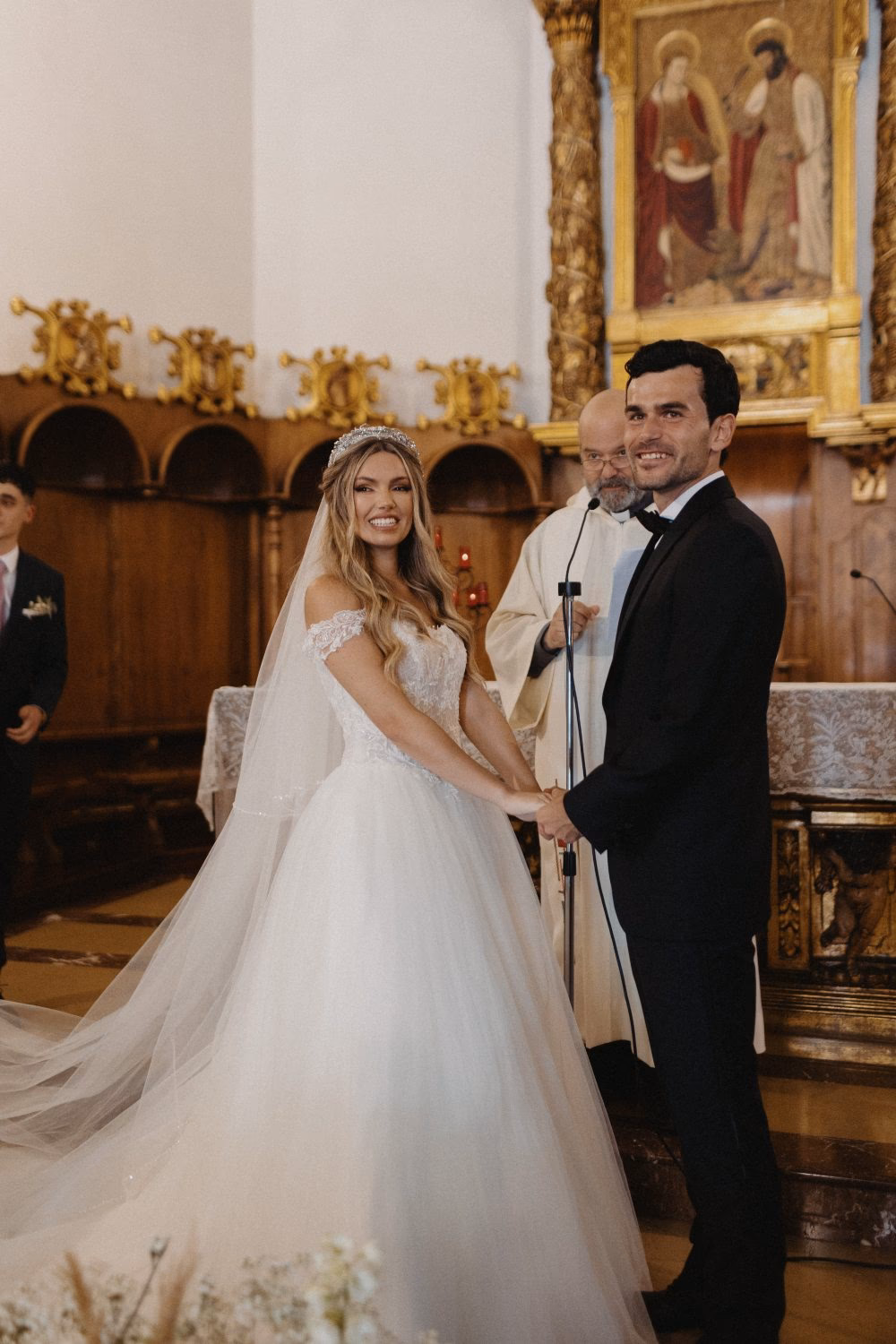 ¿Cómo debe llevar el velo de novia?