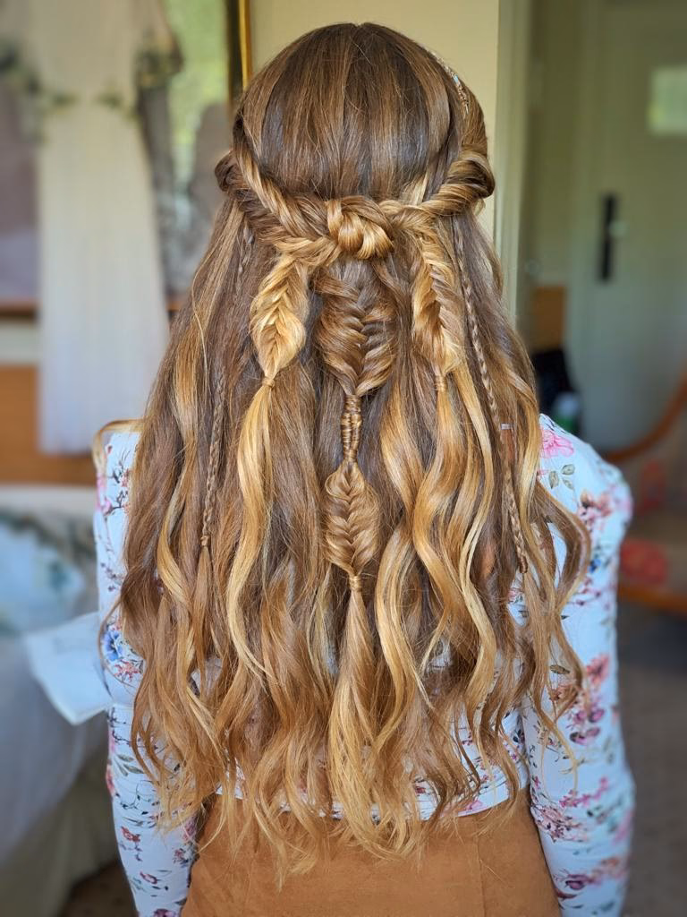 ¿Cómo puedo ver diferentes peinados en mí?