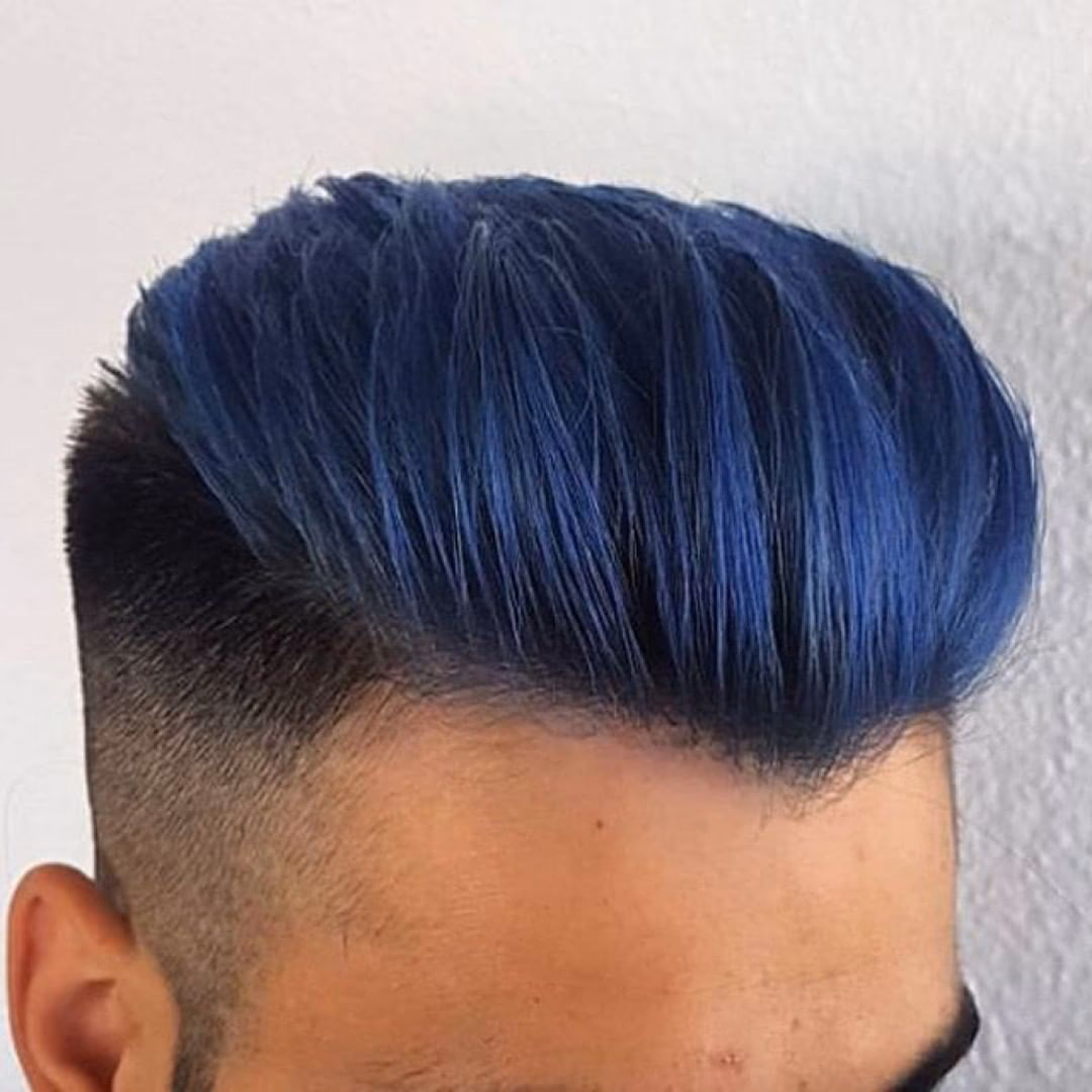 ¿El cabello azul oscuro se desvanecerá?
