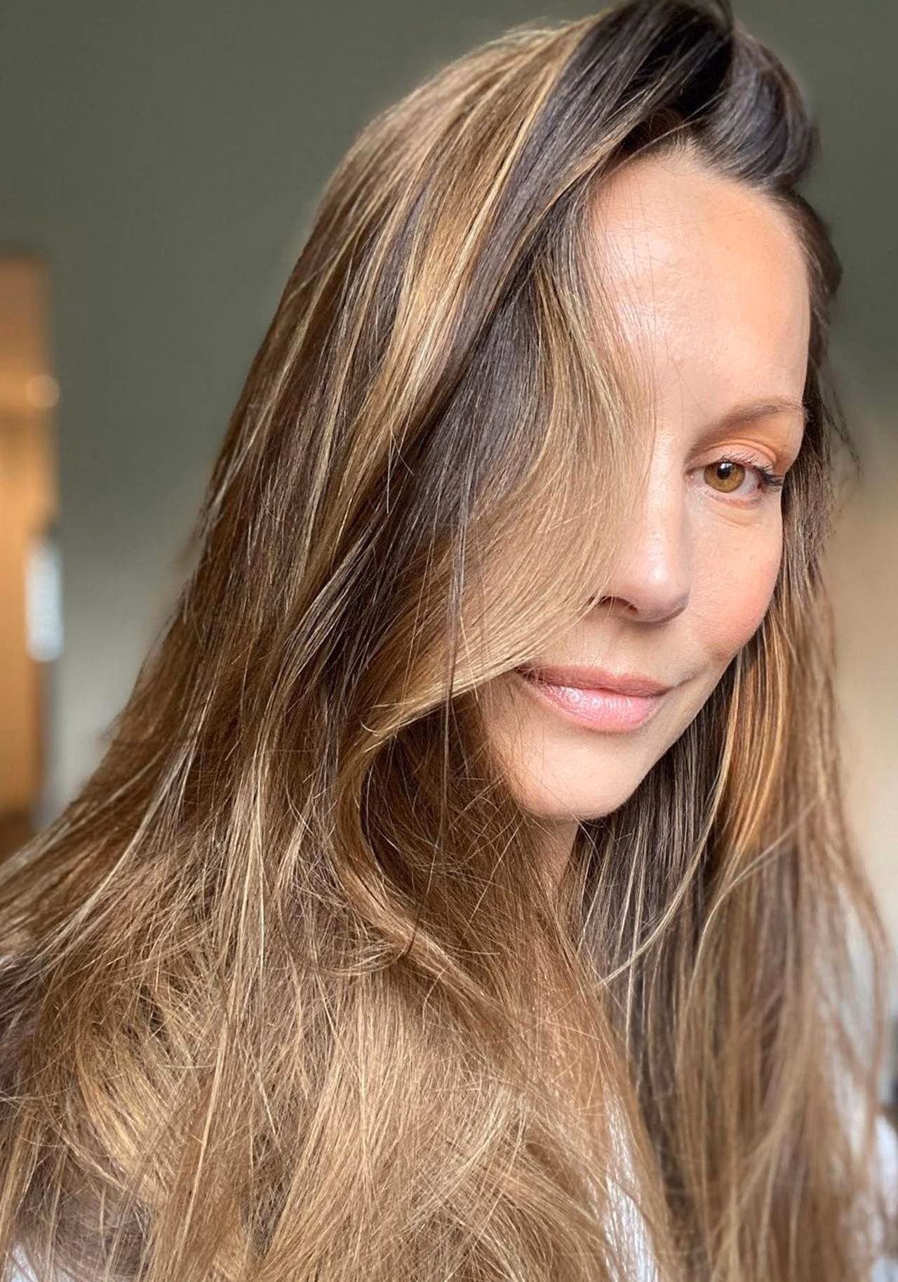 ¿Cómo aclarar un castaño claro?