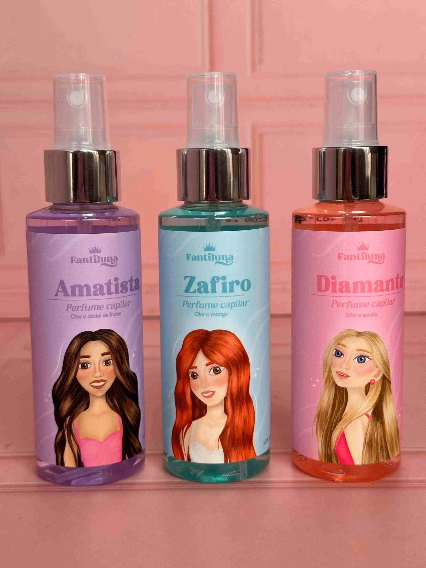 ¿Es bueno usar perfume en el cabello?