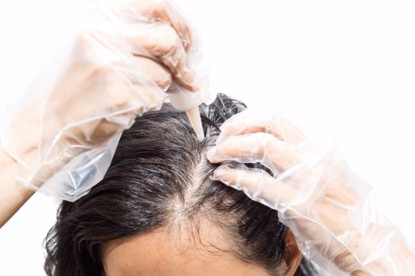 ¿A los piojos les gusta el cabello teñido?