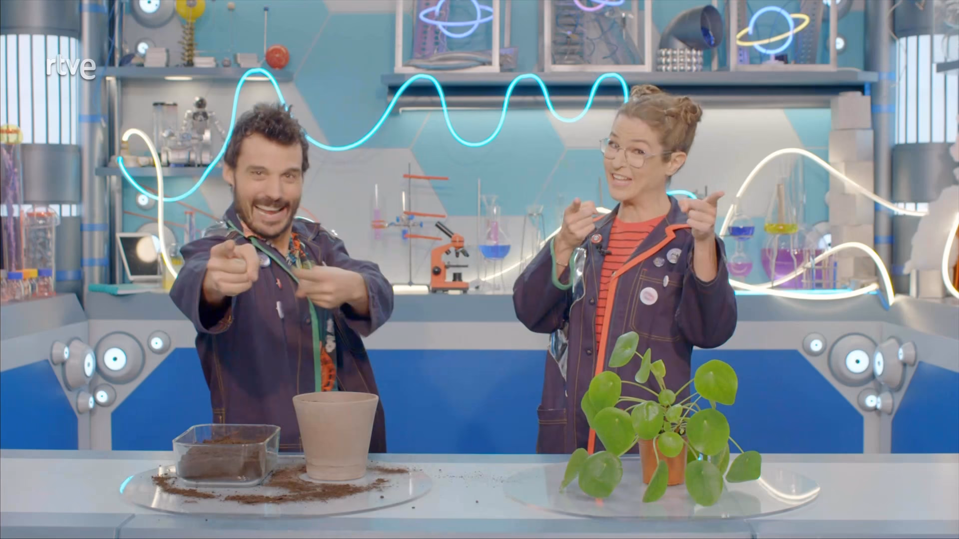 ¿Cuántos días tardan en crecer las uñas?