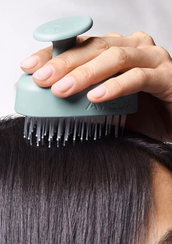 ¿Qué es bueno ponerse en el cuero cabelludo?