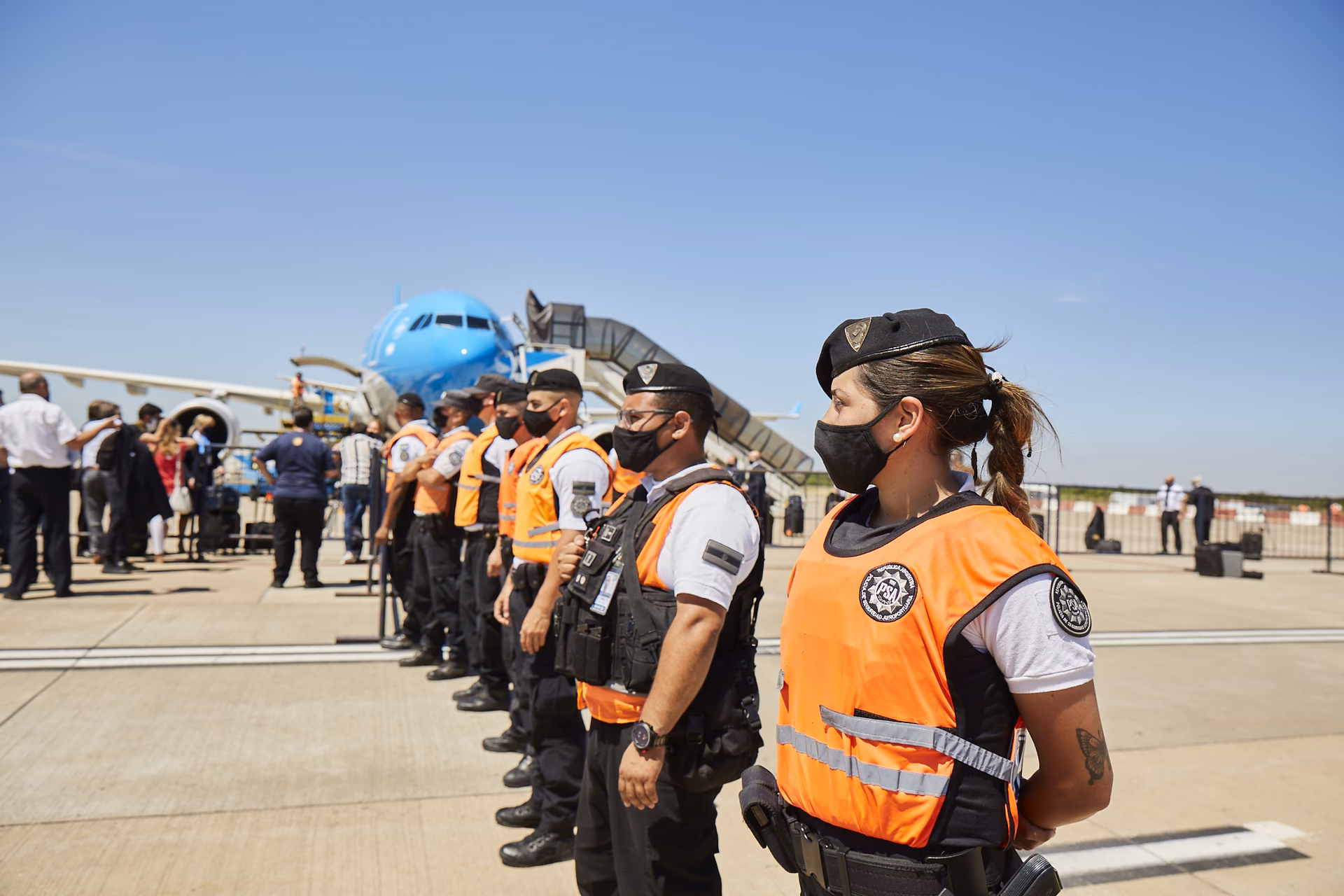 ¿Cómo se visten los policías en Argentina?