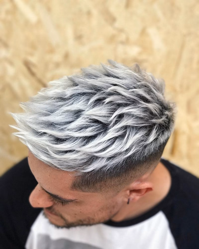 ¿Qué se usa para teñir el pelo de blanco?